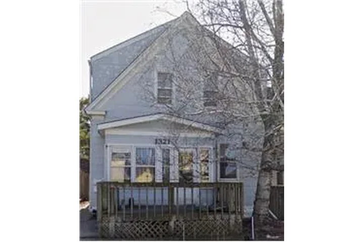 $1250 : Rental property with 2 bedro image 1