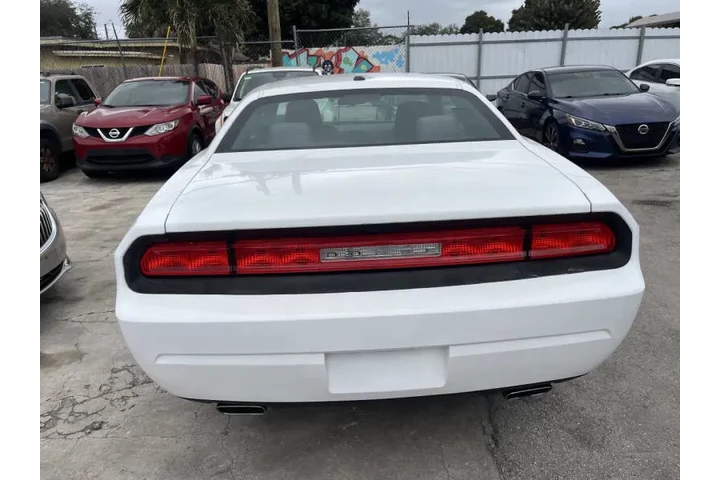 $9350 : 2014 Challenger SXT image 5