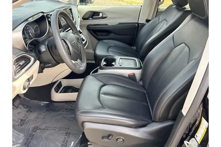 $24991 : Chrysler Pacifica 2024 Touri image 9