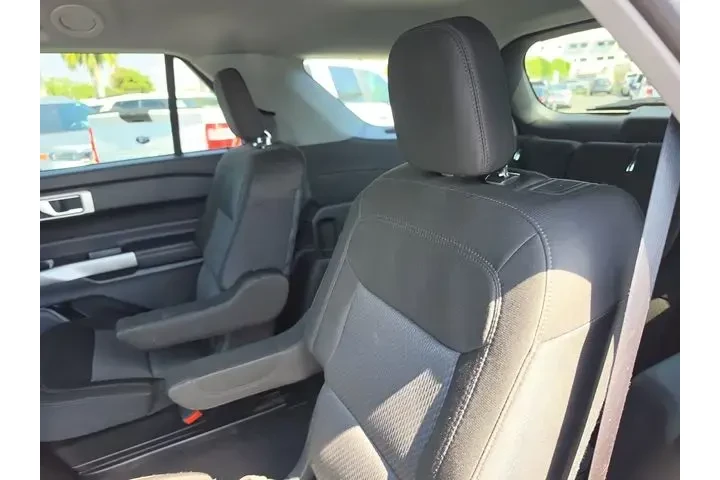 $26990 : Ford Explorer 2024 XLT 4dr S image 9