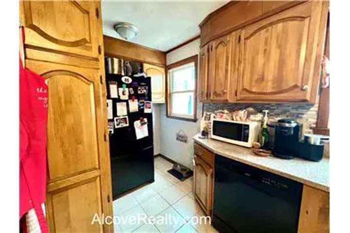 $3100 : Rental property with 2 bedro image 9