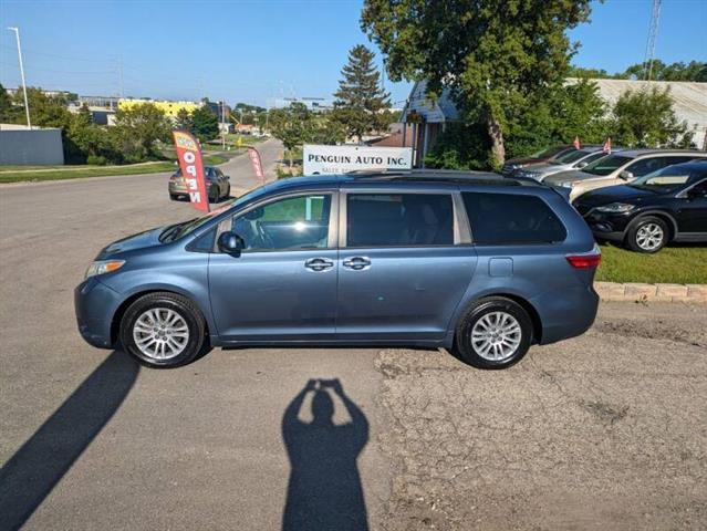 $18990 : 2015 Sienna Limited Premium 7 image 3