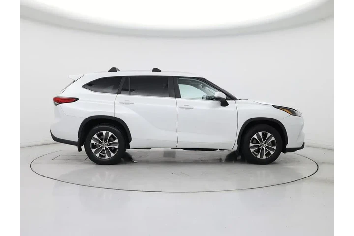 $37998 : Toyota Highlander 2023 XLE 4 image 7