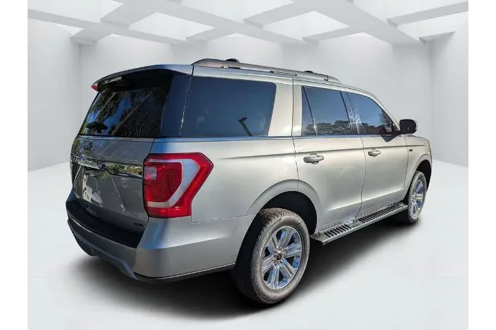$26399 : Ford Expedition 2020 4x4 XLT image 3