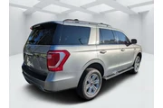 $26399 : Ford Expedition 2020 4x4 XLT thumbnail