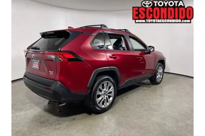 $33998 : Toyota RAV4 2023 AWD XLE Pre image 3