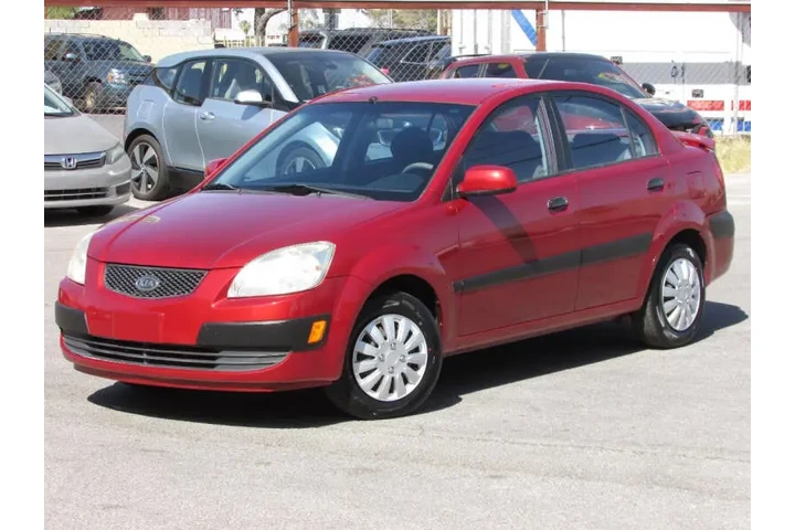$4900 : 2008 Rio LX image 1
