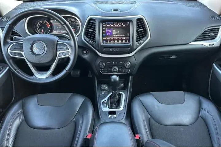 $14000 : Jeep Cherokee 2018 4x4 Trail image 3