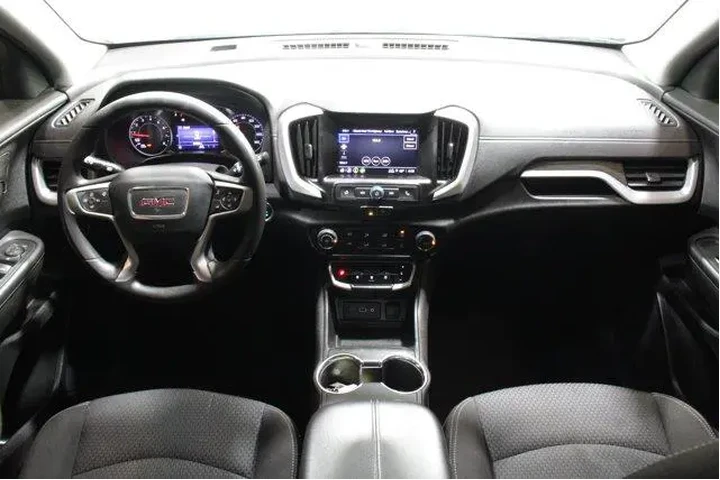 $20987 : GMC Terrain 2023 SLE 4dr SUV image 2