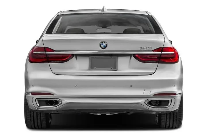 $22945 : BMW 7 Series 2017 740i 4dr S image 5