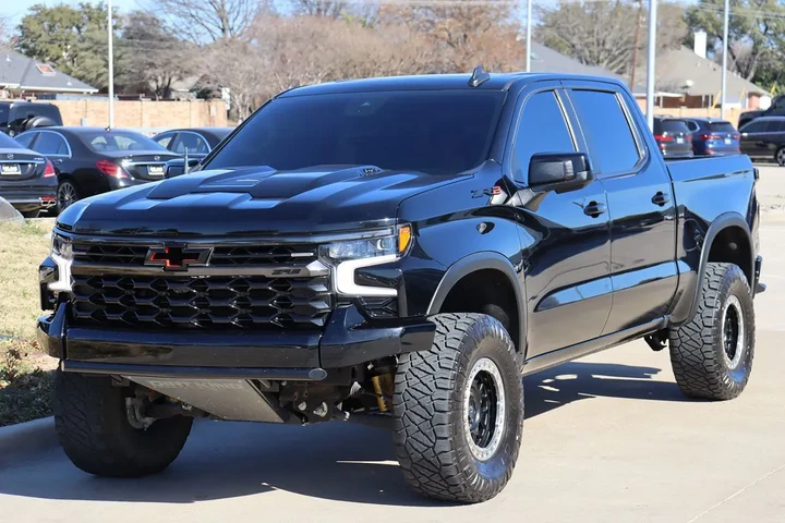 $59998 : 2023 Silverado 1500 ZR2 image 6