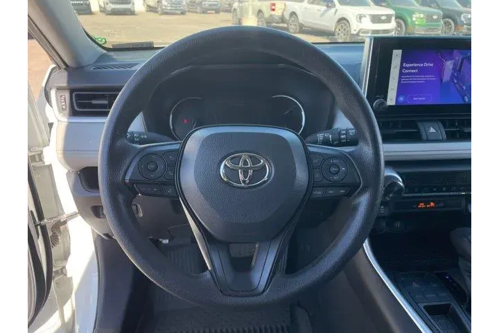 Toyota RAV4 2024 XLE 4dr SUV image 9