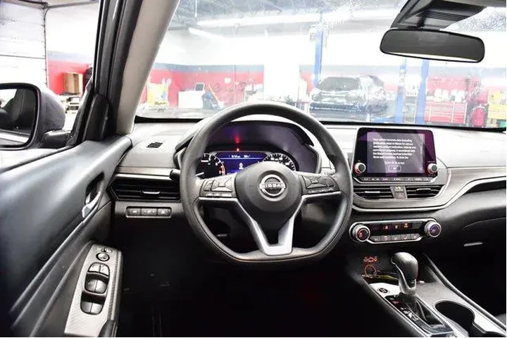 $21994 : Nissan Altima 2025 2.5 SV 4d image 8
