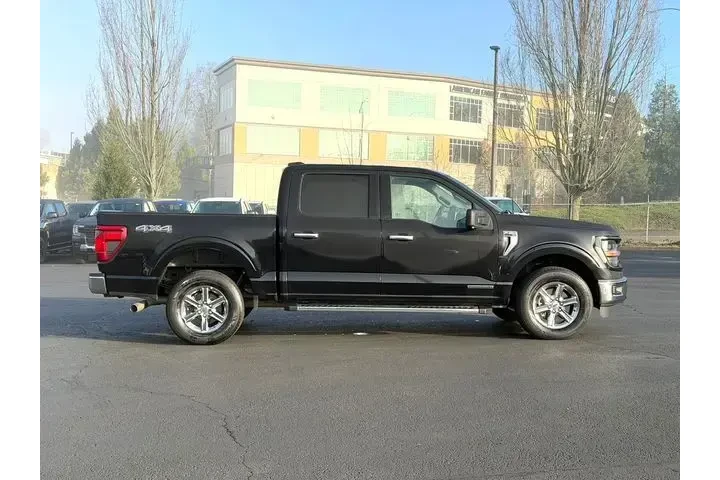 $39983 : Ford F-150 2024 4x4 XLT 4dr image 3