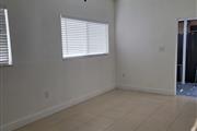 $2300 : Apartamento 2/1 Hialeah thumbnail