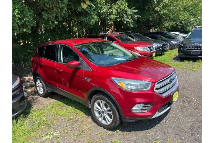 $9999 : 2017 Escape SE image 4