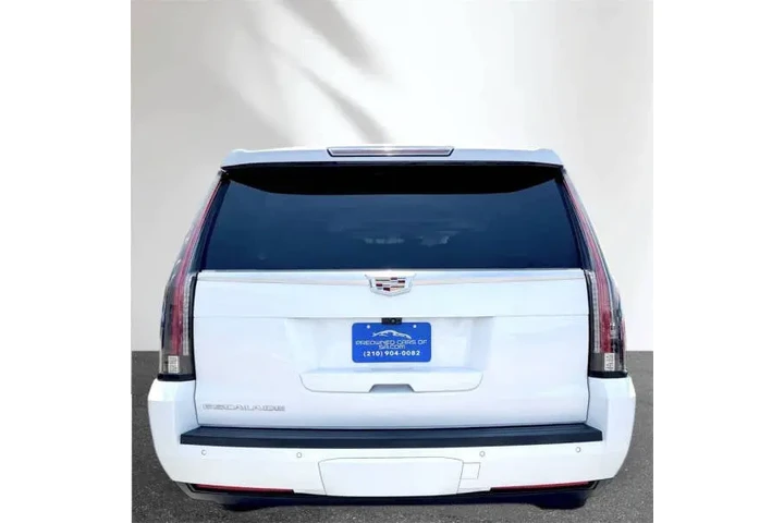 $29990 : 2018 Escalade ESV Luxury image 5