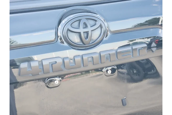 Toyota 4Runner 2021 4x4 Vent image 8