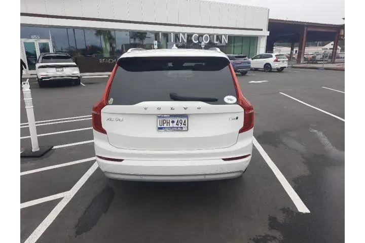 $32322 : Volvo XC90 2022 AWD T6 Momen image 4