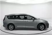 $14190 : Pre-Owned 2018 Pacifica Touri thumbnail