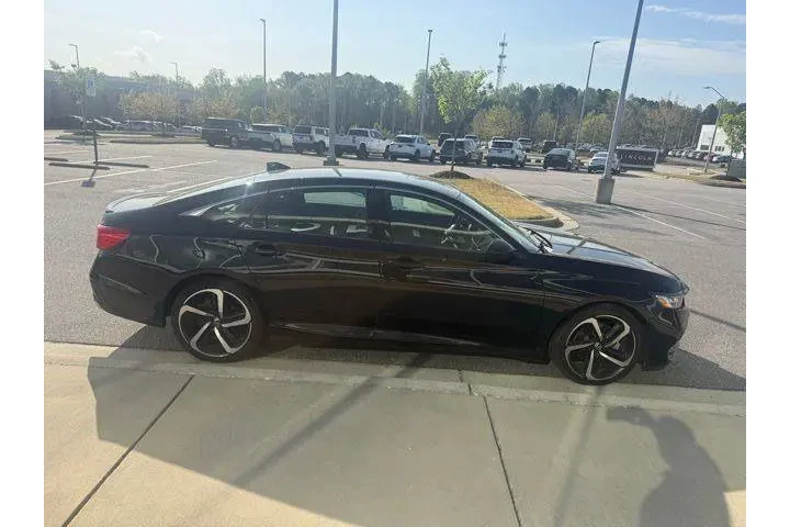 $19421 : Honda Accord 2018 Sport 4dr image 5