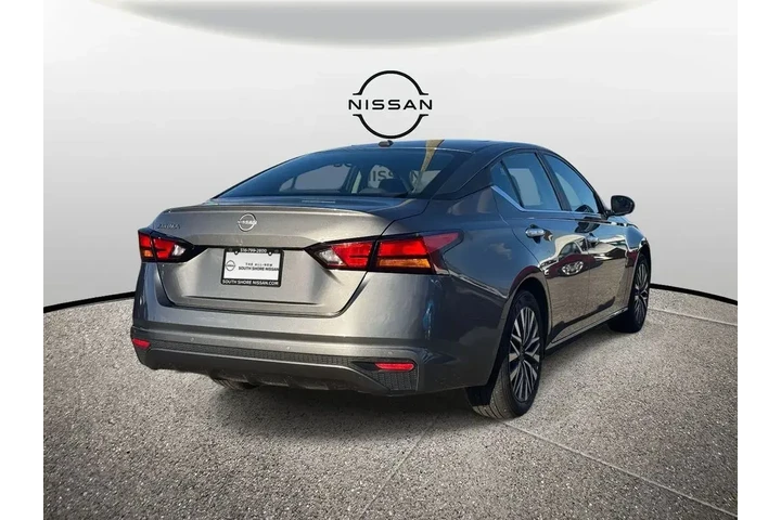 $19995 : Nissan Altima 2025 2.5 SV 4d image 5
