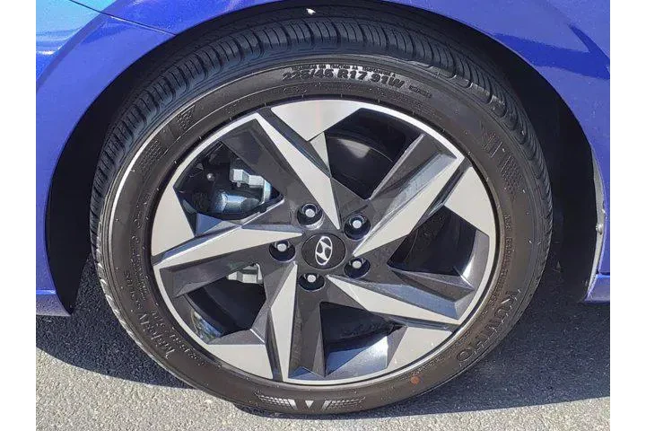 $17356 : Hyundai ELANTRA 2023 SEL 4dr image 9