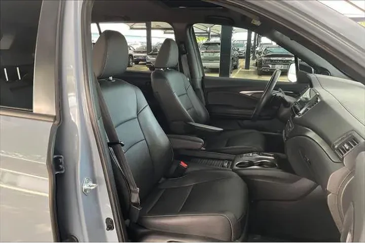 $32012 : Honda Passport 2023 AWD EX-L image 9