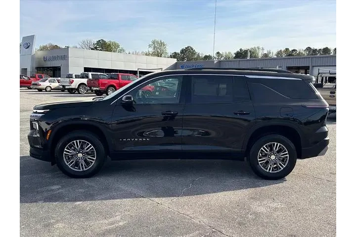 $39970 : Chevrolet Traverse 2025 LT 4 image 6
