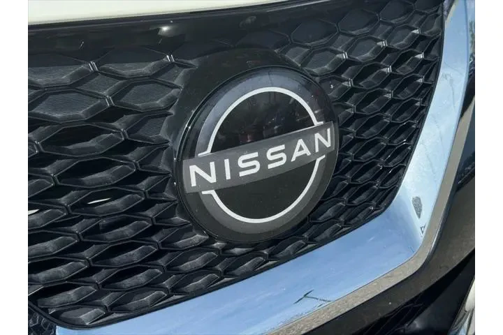 $29989 : Nissan Maxima 2023 3.5 Plati image 8