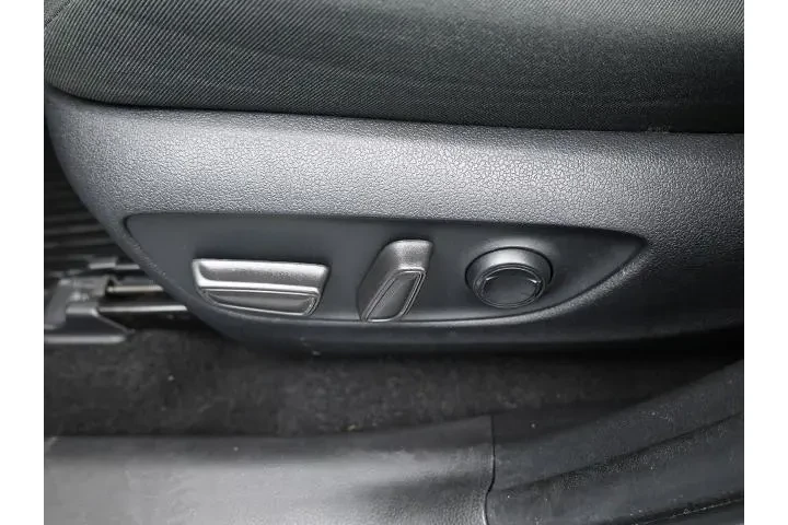 $27015 : Toyota RAV4 2024 XLE 4dr SUV image 7