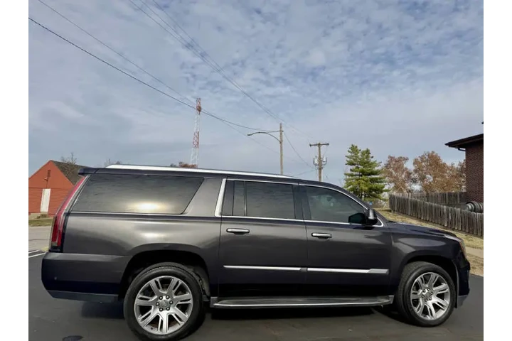 $21999 : 2017 Escalade ESV Luxury image 10