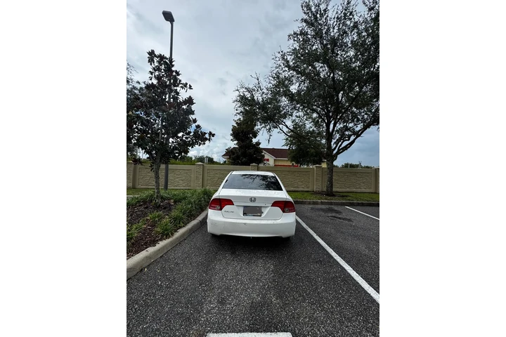 $2300 : Honda Civic LX  2008 image 4