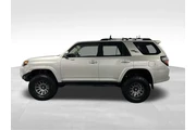 $39000 : 2020 4Runner TRD Off-Road Pre thumbnail