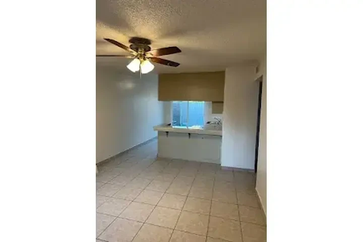 $1250 : BAKERSFIELD APTO. REMODELADO image 1