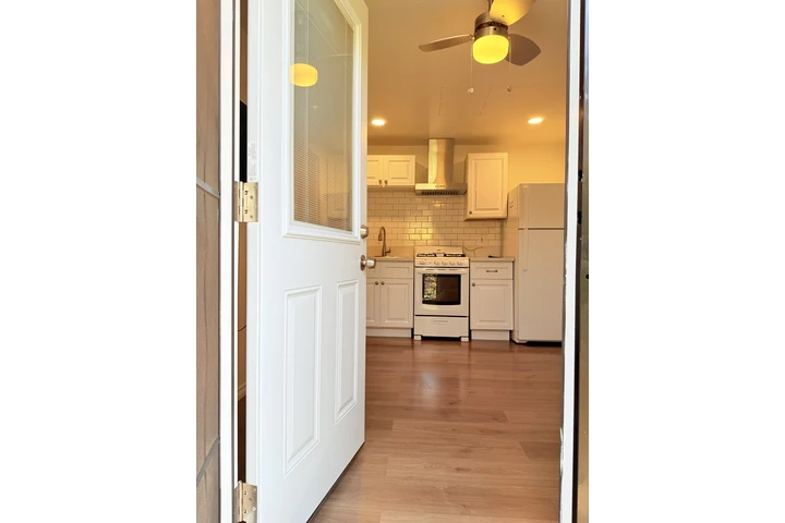 $1350 : Santa Fe Springs 1bed 1bath image 1