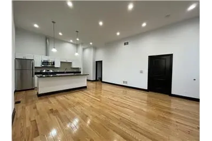 $2675 : Rental property with 2 bedro image 3