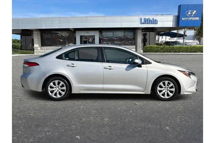 $19999 : Toyota Corolla 2024 LE 4dr S image 9