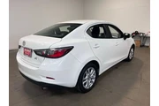 $14922 : Toyota Yaris iA 2017 4dr Sed thumbnail