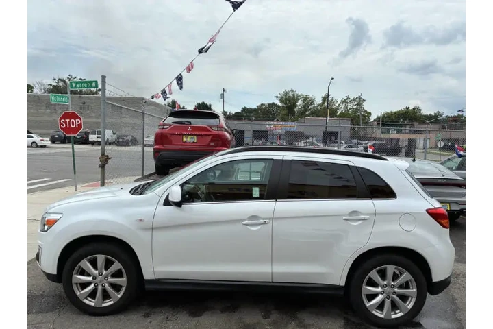 $12995 : 2015 Outlander Sport SE image 9