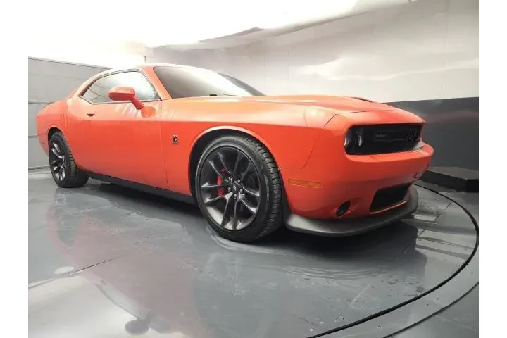$35379 : Dodge Challenger 2022 R/T Sc image 2