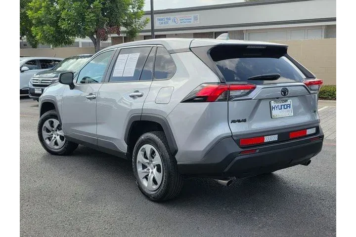 $22390 : Toyota RAV4 2022 LE 4dr SUV image 7