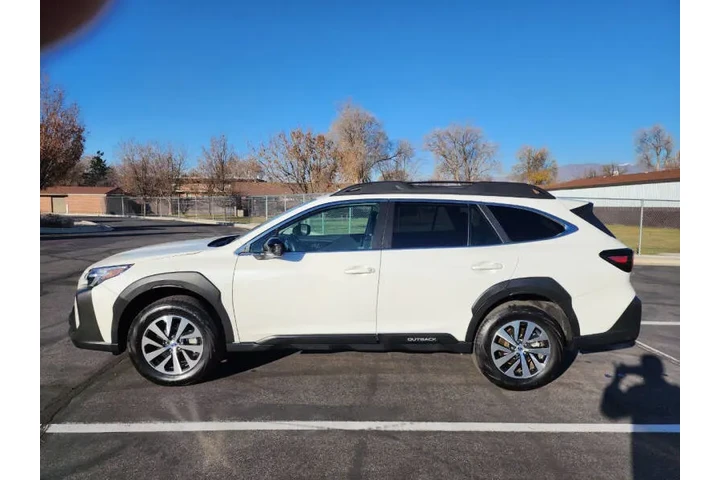 $24600 : 2024 Outback Premium image 6