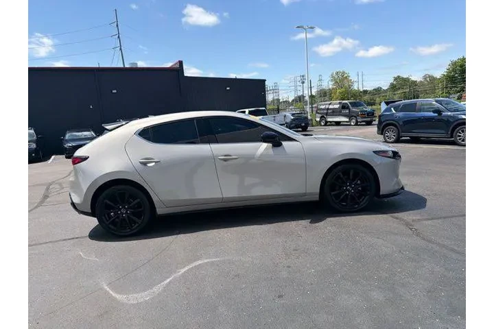 $27980 : Mazda Mazda3 Hatchback 2023 image 5