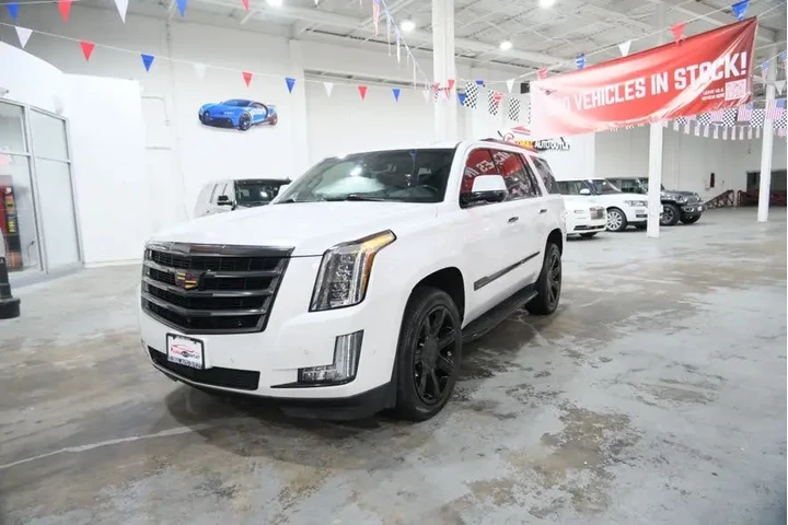 $37375 : 2019 CADILLAC Escalade Luxury image 4