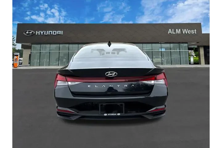 $17820 : Hyundai ELANTRA 2023 SE 4dr image 6