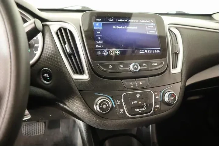 $20097 : Chevrolet Malibu 2024 LS Fle image 5