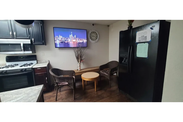 $950 : Cuarto en renta Baldwin Park image 7