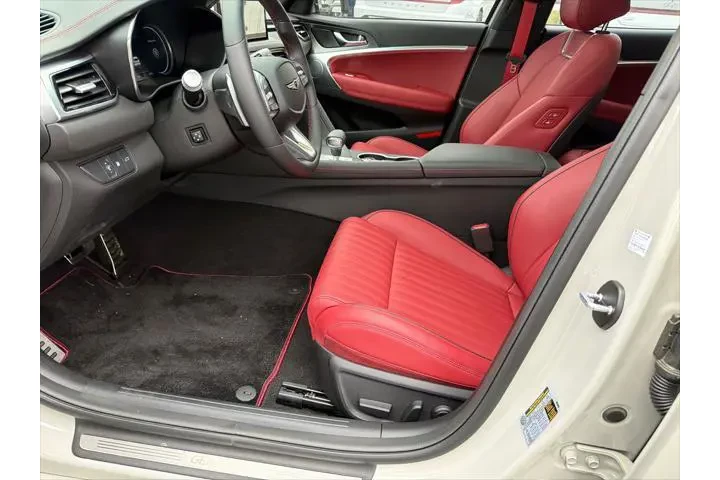$36991 : Genesis G70 2025 2.5T Standa image 9