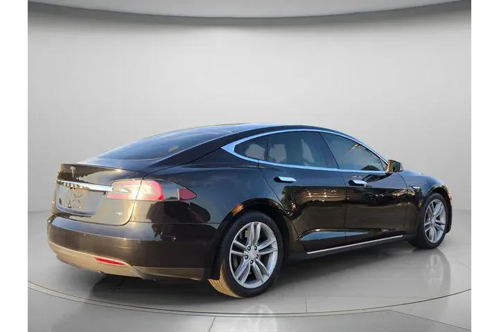 $19991 : Tesla Model S 2015 85 4dr Li image 6